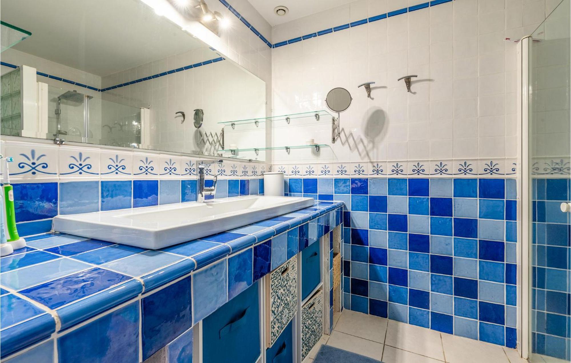 Beautiful Home In Balaruc-Les-Bains With Wifi Exterior foto